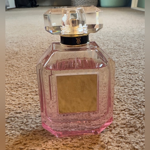 Victoria Secret Bombshell Eau De Parfum - Picture 2 of 5